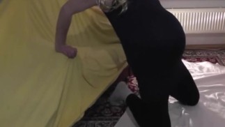 Прегман с огромным животом в родах