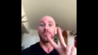 Johnny Sins mi sprona a dare di più