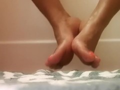 Toe Wiggling - Screenshot 13 of 16 - Toes