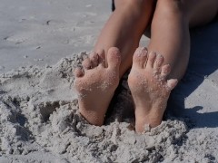 Hot Teen Foot Scrunching with Dirty Beach Feet
