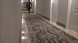 inimigo mascarado do Dolphin surpreende o Homem-Aranha em seu quarto de hotel