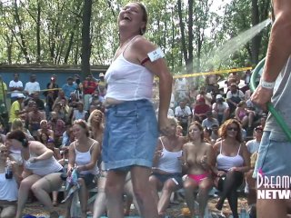 Amateurs Get Totally Naked In Contest At Nudist Resort