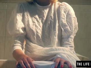 Skinny girl maturbates hard after peeing makes her horny