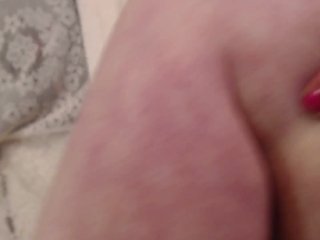 V192 Giantess spies Shrinky dink in her room and traps_him