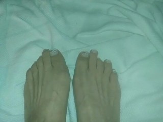 Красивые новые ногти на моих пальцах ног!!