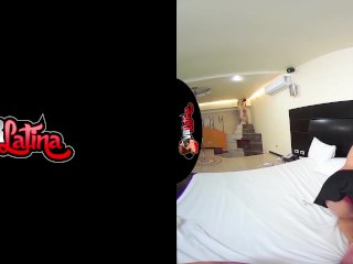 VRLatina.com - Ultra Cute_Teen in VR