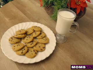 StepMom Cherie DeVille And Teen Alex Blake Fuck Santa Claus S9:E7