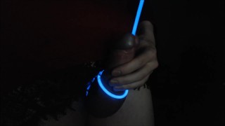 Femboy Bordi e suoni Cazzo con Glowstick