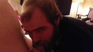 Den Schwanz des Stiefvaters lutschen