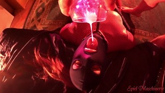 Глубокое изучение задницы языком - великолепная мастурбация рабыни-шлюхи adventure.mp4