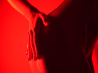 Solo Nude Girl in Oil Dancing in Red Light to the Weeknd Music