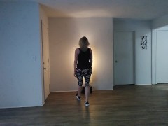 Custom Catwalk Striptease - Screenshot 1 of 16 - Kink