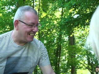 Petite teen blonde takes old man cock_in her wet pussy then gives blowjob