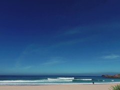 PISS PISS TRAVEL - Sasha smiles and pisses merrily on the public beach