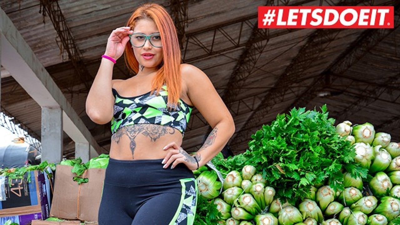 LETSDOEIT - Bubble Butt colombienne ramassée et baisée sans capote