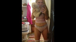 *性感地摇晃着她的泰迪熊* ♡