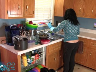 Sexy Housewife Gets Sudsy- MILF Washing Dishes in Rubber GlovesFlashes