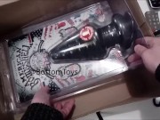 Preview 1 of PLUG TEST: GIANT DESTROYER BUTTPLUG AMERCICAN BOMBSHELL (BottomToys)