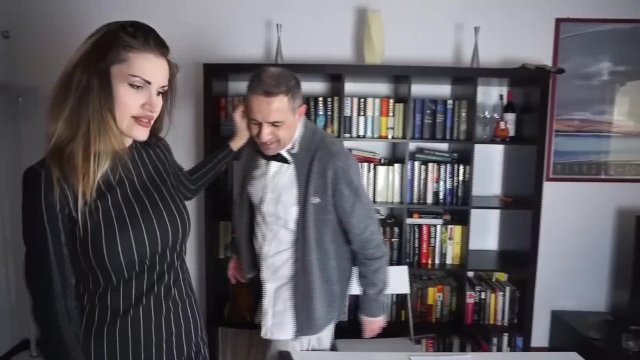 Watch Bondage Video:Orecchie da Asino