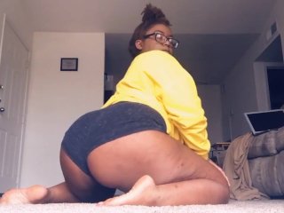 ebony, white girl twerking, instagram, college