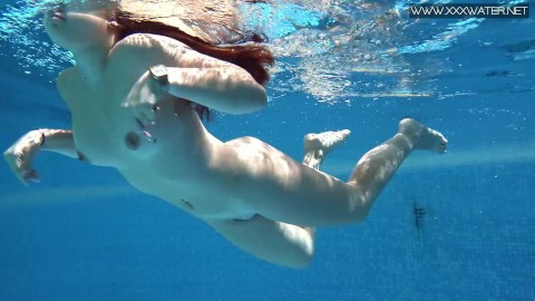 Diana Rius with hot bouncing tits in the pool