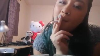 Rauchen mit Hello Kitty | MissDeeNicotine liebt Belmont-Zigaretten
