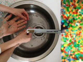 Handen Fetish: Ik Zal De Handen Van Mijn Vriendje Wassen