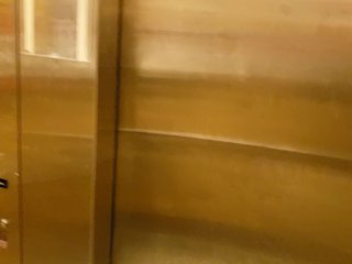 Mylie Blonde Get naked in the ELEVATOR , PUBLIC FLASHING