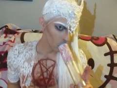 An Opulent GoddeXx Dabbing for the Dark Lordt