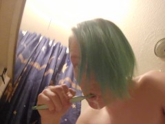 Amateur Kitty Queen gets white stuff in her mouth