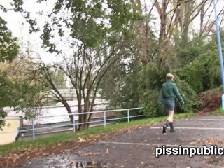 City center parks bring an unusual view on hot_peeing babes