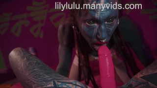 Alien Trans Lily Lulu Follada Por Anuskatzz Pesado Tatuado Pareja