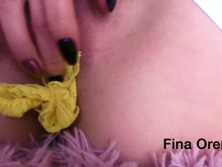 PUSSY EATING YELLOW PANTIES SOLO PLAY TEEN