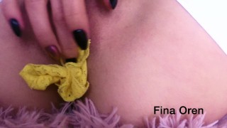 SOLO PLAY TEEN PUSSY EATING YELLOW PANTS
