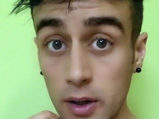 Инопланетянин внутри моего живота пытается родить - фетиш выпуклости живота