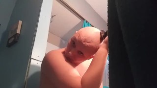 I Shave My Head Smoothly