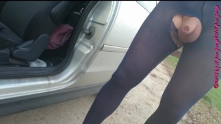 Blaue Feinstrumpfhose auf dem Feldweg ** FAN Video 14 **