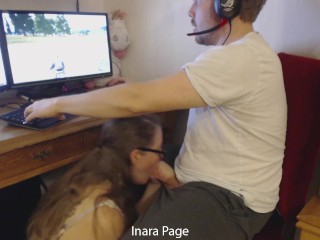 Guy getting a blowjob while gaming (PUBG) -Ext. preview