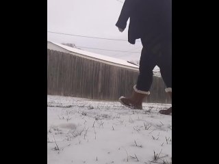 outside, pee, snow, solo female