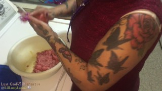 the Lust God @i8her314 gets his meat tasted in the kitchen