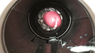 Fleshlight 발사와 퀵샷과 함께 두 개의 망가진 사정