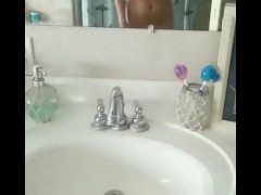 Weekend Fun - Screenshot 11 of 16 - Milf