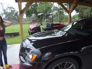 Roadside - Gabriela Lopez gets fucked after her mechanic fixes her car screenshot number 1