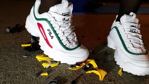 Toycar crushing with Fila Disruptor