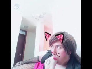 BEAUTIFUL TRANSEXUAL IS MASTURBED AND USES a TOY AND SUCKS IT RICH