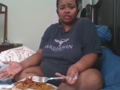 BBW mukbang and rambling (sorry if the sound isn't syncing)