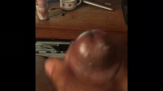 Большой член днем дрочит