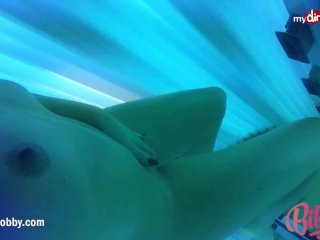 MyDirtyHobby - Teen fingering herselfon Solarium