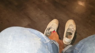 mis zapatillas sucias y malolientes