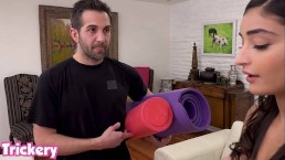 诡计 - 艾米丽·威利斯 （Emily Willis） 在男友面前骑着公鸡